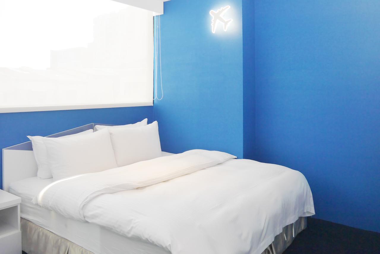 Time Flyer Hotel Тайчжун Екстер'єр фото