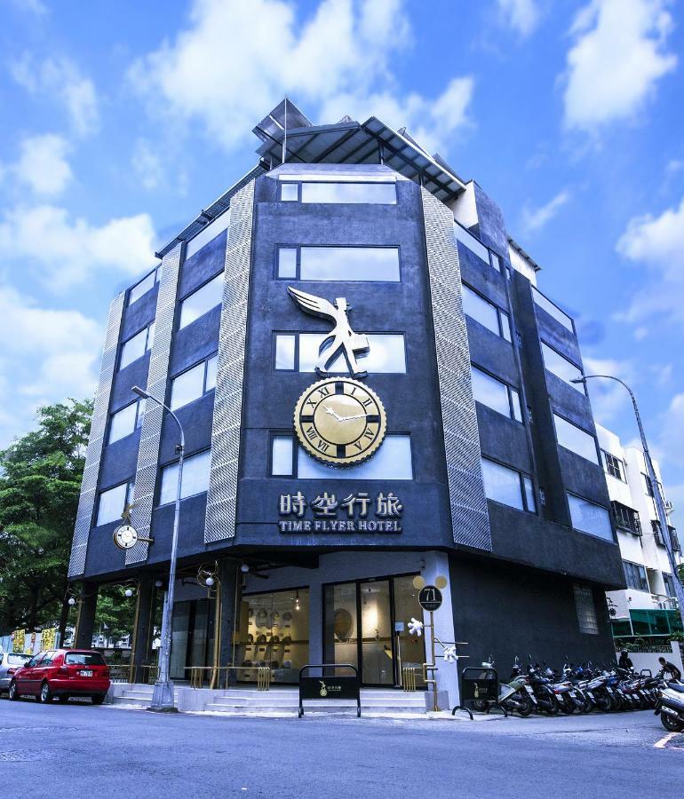 Time Flyer Hotel Тайчжун Екстер'єр фото